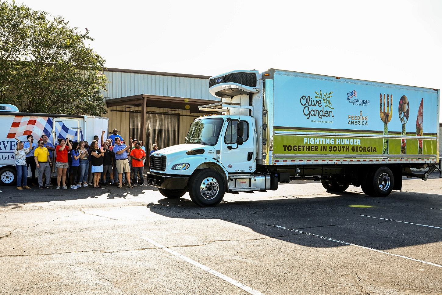 Darden Helps Add Trucks for Feeding America